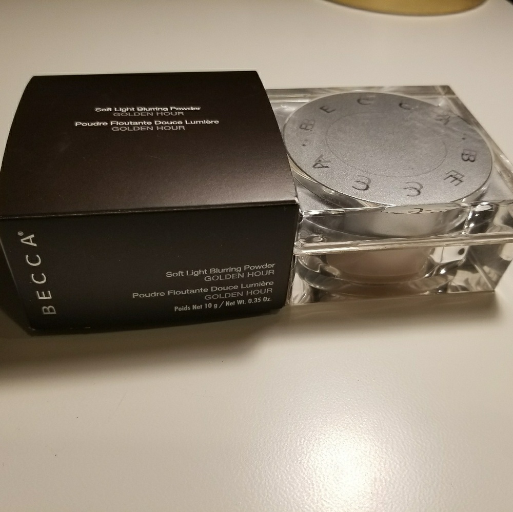 Becca Soft light blurring powder Golden Hour